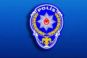 Sahte polisi ger&ccedil;ek polislere şikayet etti