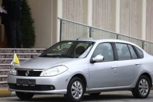 M&uuml;tevazı Papa i&ccedil;in m&uuml;tevazı otomobil