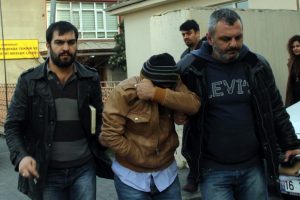 Bursa'da &uuml;vey baba dehşeti!