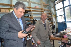 Balbay se&ccedil;imlerden sonra zeybek oynayacak
