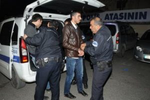 Cinayet davasında karar &ccedil;ıktı, taraflar birbirine girdi