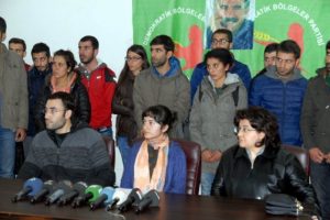 "Demokratik siyasetin &ouml;n&uuml; a&ccedil;ılmalı"
