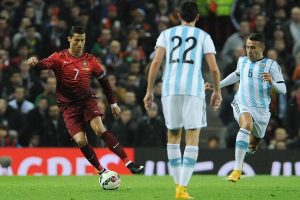 Arjantinli futbolculara b&uuml;y&uuml;k jest!
