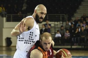 T&uuml;rk Telekom Galatasaray'ı ge&ccedil;ti:85-77