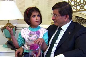 Başbakan'dan g&ouml;rme engelli &ouml;ğrenciye ilgin&ccedil; teklif