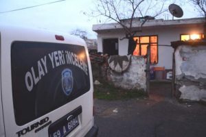 Tartıştığı ağabeyini elleriyle boğarak...