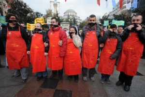 Siyah bantla engelliler g&uuml;n&uuml; y&uuml;r&uuml;y&uuml;ş&uuml;