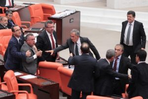 Meclis karıştı !