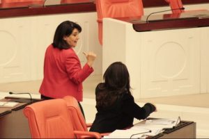 Merak uyandıran konuşma