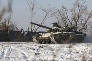 Ukrayna'da &ccedil;atışmalar s&uuml;r&uuml;yor: 2 &ouml;l&uuml;