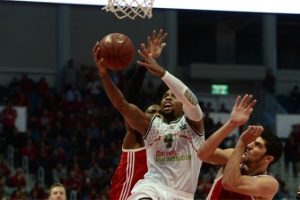 Banvit deplasmanda kayıp:84-74