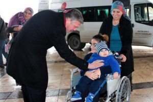 G&ouml;rme engelli vatandaş atık toplayarak 35 engelliye umut oldu!