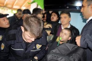 &Ccedil;ED toplantısında ortalık karıştı! 3 g&ouml;zaltı