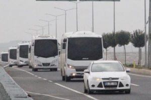 Kobani'de g&ouml;revi biten ilk peşmerge grubu d&ouml;nd&uuml;
