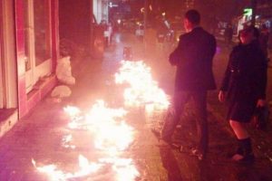 &Ccedil;ılgın aşık sevgilisi i&ccedil;in bakın ne yaptı?