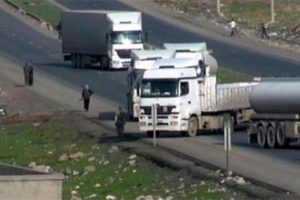 Yol kesip kimlik kontrol&uuml; yaptılar