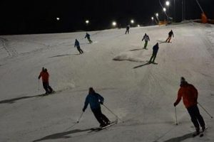 'Gece kayağı' ile sezonu a&ccedil;ıldı