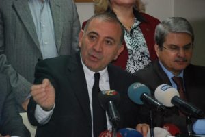 G&uuml;rsel Tekin &ouml;yle bir benzetme yaptı ki !
