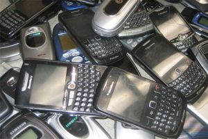 Cep telefonlarının "hurdası" bile servet!