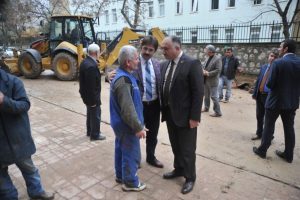 Orhangazi'de kaldırım &ccedil;alışmaları