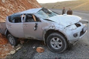 Gelin almaya gidiyorlardı: 1 &ouml;l&uuml;, 7 yaralı
