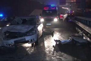 Korkun&ccedil; kaza: 2 &ouml;l&uuml;, 1 ağır yaralı