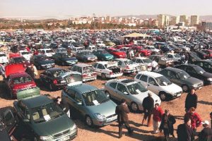 Bedelli ve takside yaş sınırı oto fiyatını d&uuml;ş&uuml;rd&uuml;