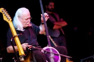 Cahit berkay'dan film m&uuml;zikleri konseri