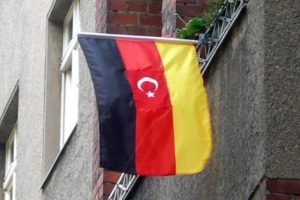 Almanya'da şoke eden &ouml;neri