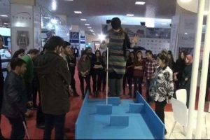 G&ouml;rme engelliler i&ccedil;in oy kullanma cihazı &uuml;retildi