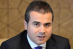 Eski bakandan şok &ccedil;ıkış: Seni 6. kattan atarım!
