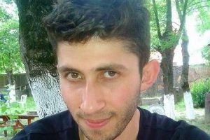 Otomobil tarlaya u&ccedil;tu!