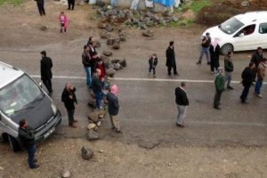 Elektrik kesintilerini protesto i&ccedil;in yol kapattılar!