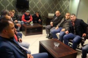 Madenciler işsiz kalmamak i&ccedil;in AKP'den destek istedi