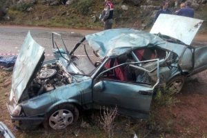 Hurdaya d&ouml;nen otomobil 2 kişiye mezar oldu