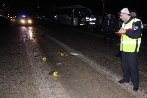 Otomobil yayaya &ccedil;arptı: 1 &ouml;l&uuml;