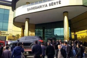 Belediye Başkanı'nın makam aracının lastikleri kesildi