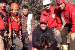 U&ccedil;urumda mahsur kalan ke&ccedil;iyi AKUT kurtardı