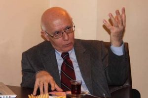 "Şura &ccedil;&ouml;z&uuml;m getirmedi, sorunları &ccedil;oğalttı"