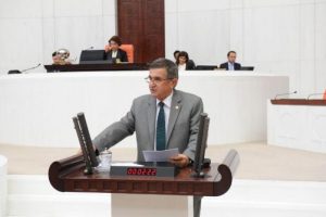 ''Bursadaki o yol i&ccedil;in ka&ccedil; ağa&ccedil; kesildi?''