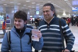 T&uuml;rk pasaportuyla poz verdi