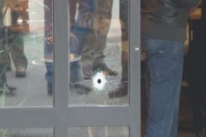 Eski ortaktan restorana kurşun yağmuru!