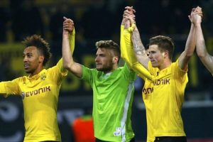 Borussia Dortmund averajla lider &ccedil;ıktı:1-1