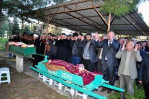 5 kişinin &ouml;ld&uuml;ğ&uuml; arazi &ccedil;atışmasında gelişme