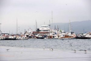 G&ouml;k&ccedil;eada'ya ulaşıma fırtına engeli