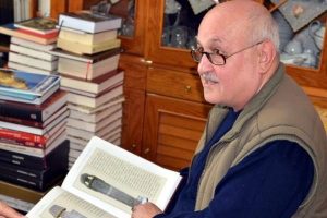 İşte 'okuyamıyoruz' denilen mezar taşları
