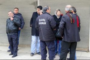 Paraları toplayan m&uuml;teahhit ortadan kayboldu