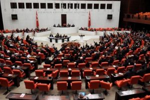 Vekiller telefon parasının peşine d&uuml;şt&uuml;