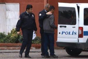 Başkasının yerine sınava girerken yakalandılar