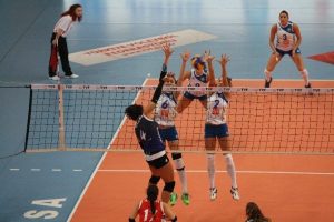 Sevinen taraf  Nil&uuml;fer Belediyespor oldu 3-0